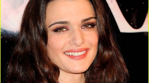 “Bông hồng nước Anh” Rachel Weisz: Chân thực như "The Bourne Legacy"